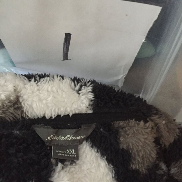 Eddie Bauer Womens XXL Fleece Pullover Sweater With Camo Pattern - Picture 8 of 8